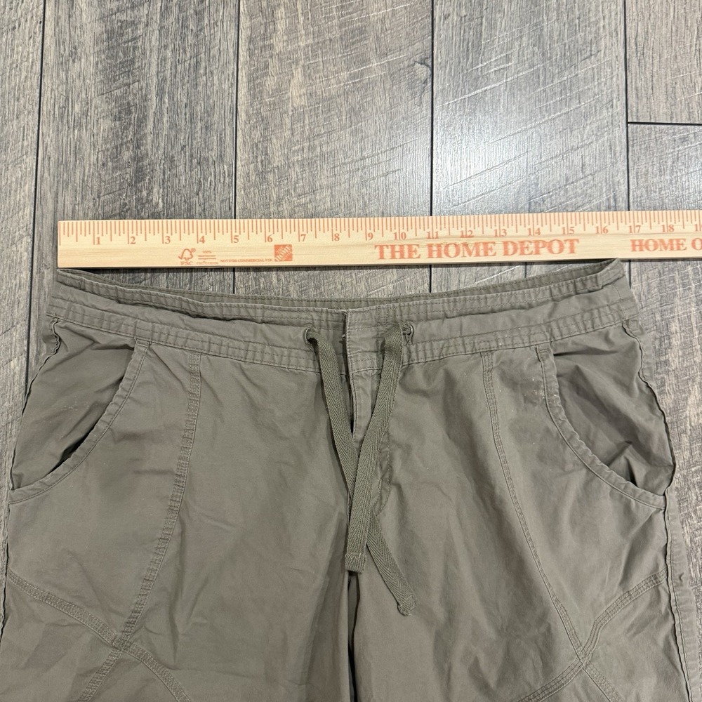 Vintage Nike Sportswear Shorts Womens Medium Green Chino Bermuda Outdoors Hiking - Picture 5 of 10